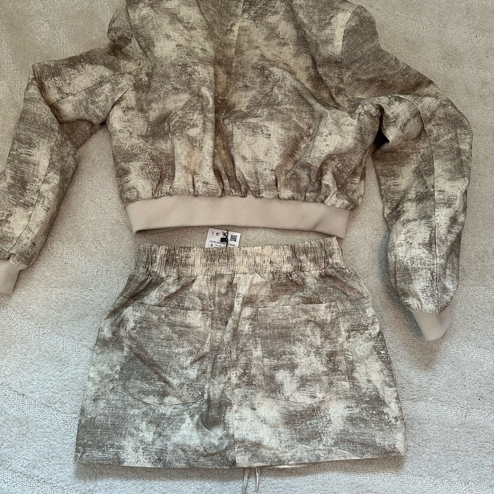 Zara Beige and Gray Mini Skirt Set - Picture 2 of 3